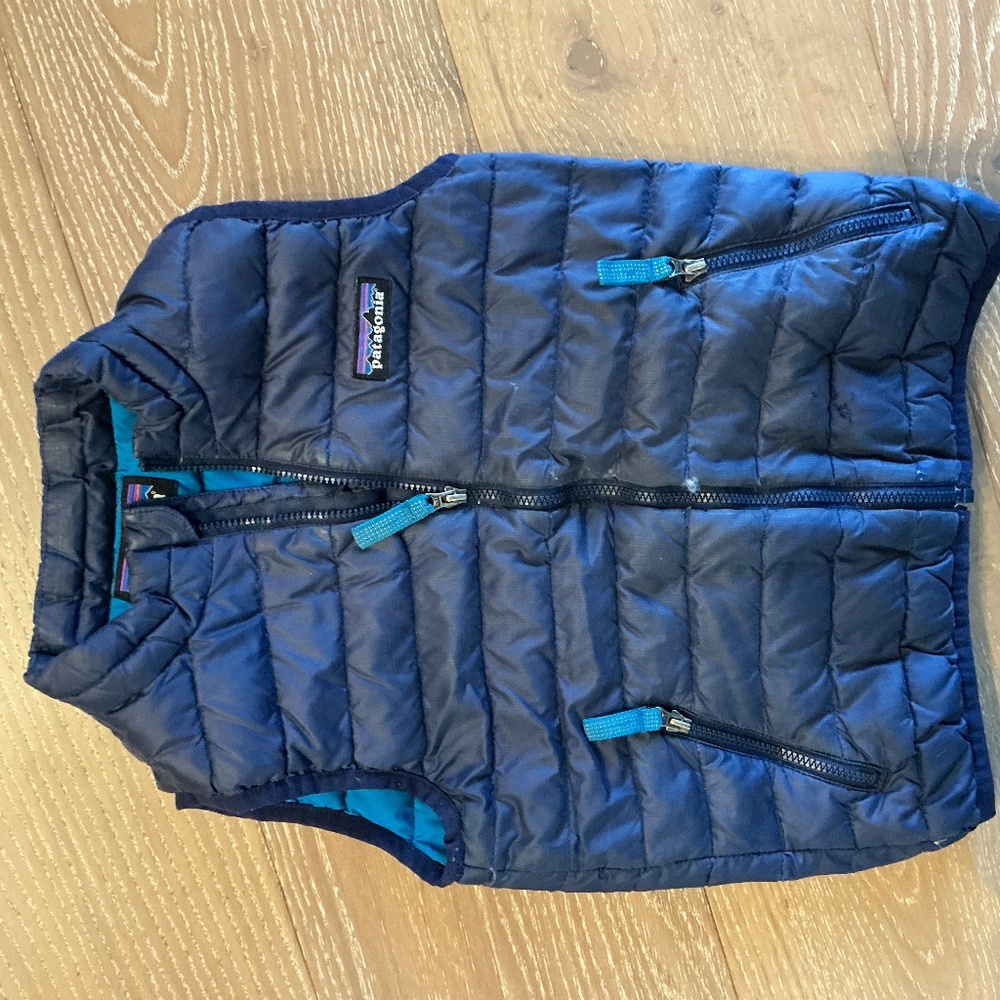 Patagonia down vest 4T
